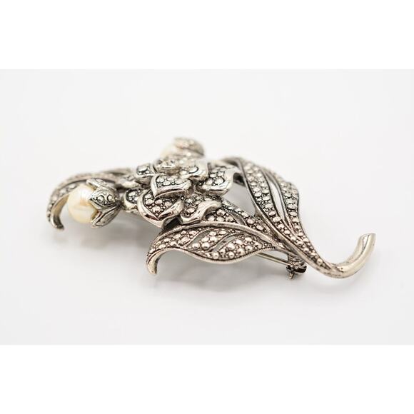 KJL Avon Vintage Flower Pin Brooch Silver Rhinestone Crystal Pearl Signed Bin5B - Picture 10 of 12